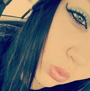 Meet your Posher, Natasha